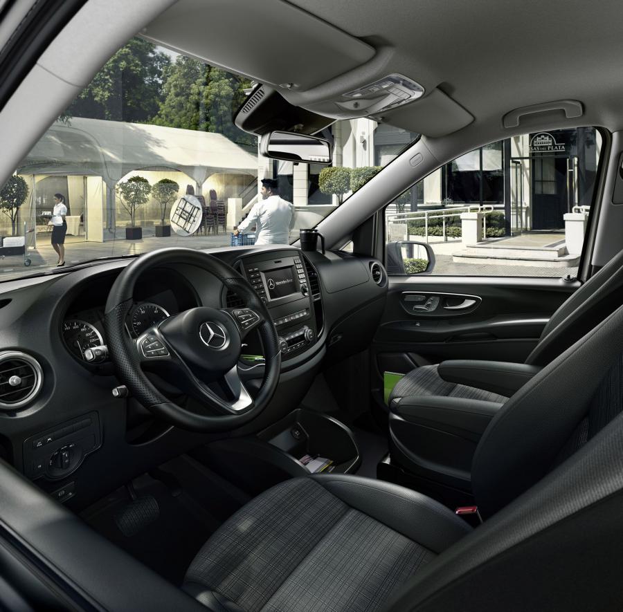  Mercedes-Benz Vito Tourer Base 2014 года  (фото 32 из 45)